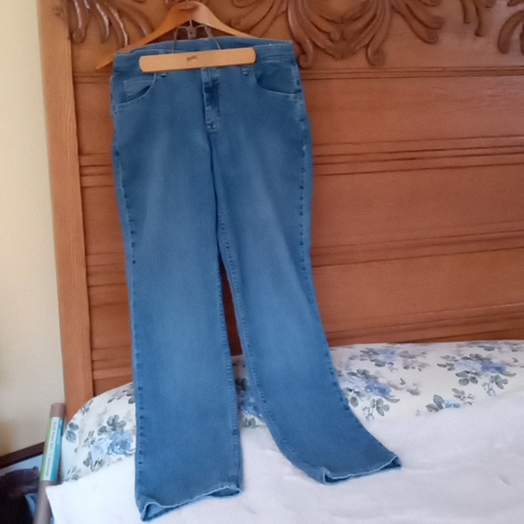 Women's Lee Rider jeans, size 14M - Picture 3 of 7